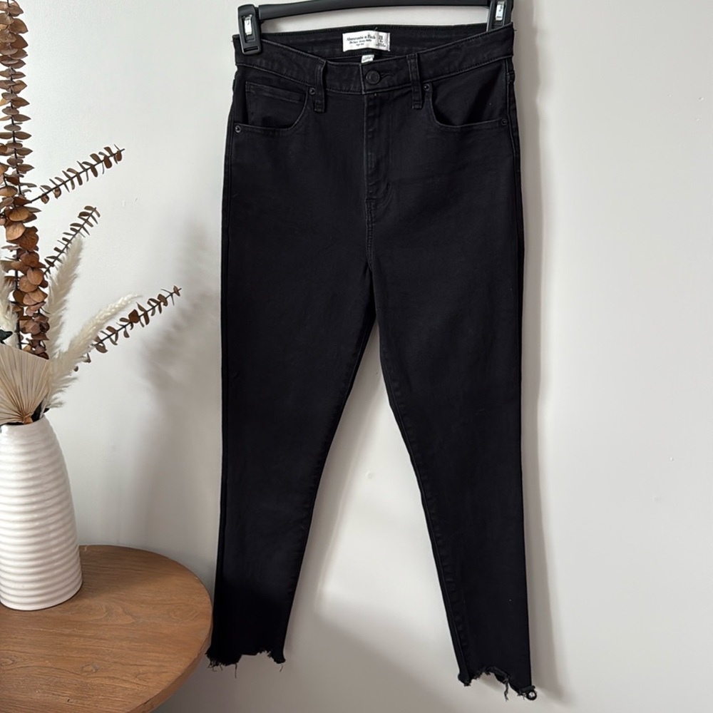 ABERCROMBIE & FITCH • JEANS